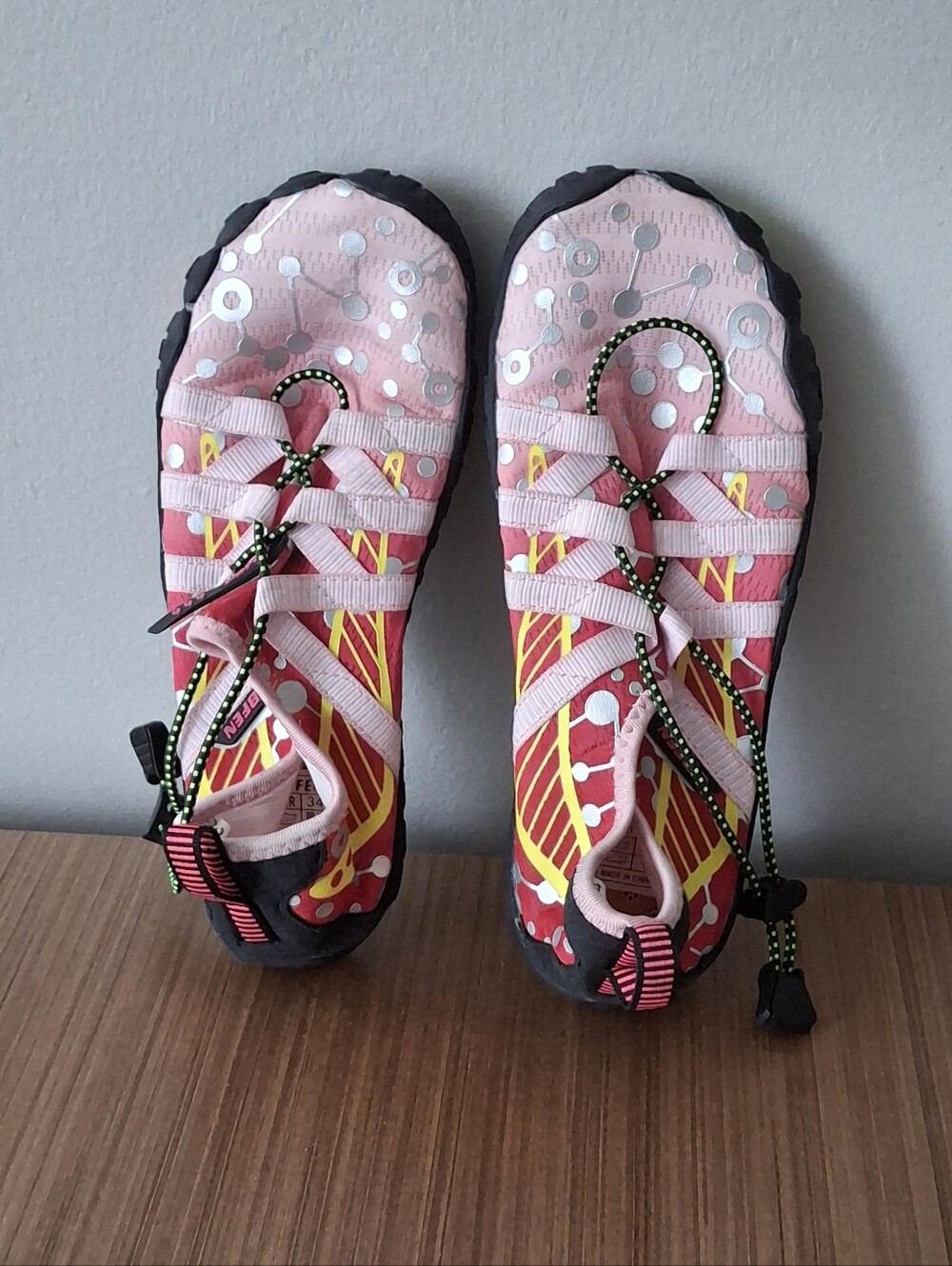 UBFEN Pink Water Shoes SZ 34 / US 2.5